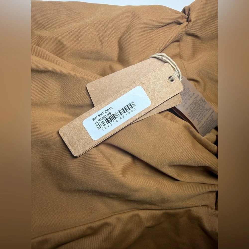 NWT Skims Signature Swim Front Knot Sarong Skirt Women's SW-SKT-0016 ALMOND-XS - Picture 4 of 4